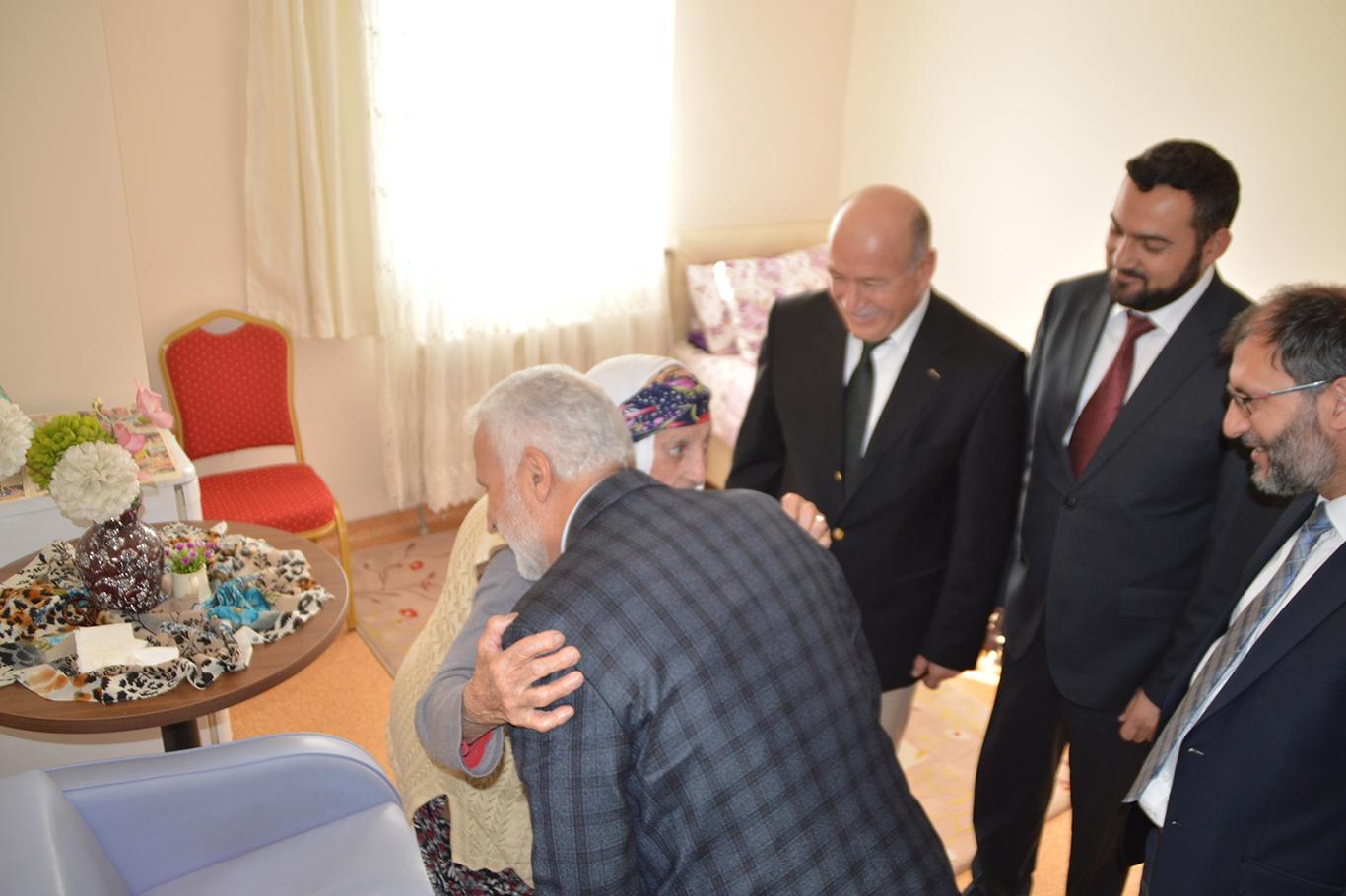 Ağrı İl Müftülüğü, huzur evi sakinlerini ziyaret etti